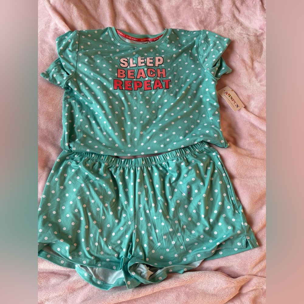 Cute  Pajama Set. NWT